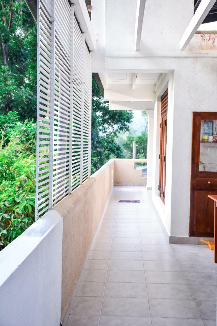Ceylon Saradiel Home Stay Mawanella Buitenkant foto