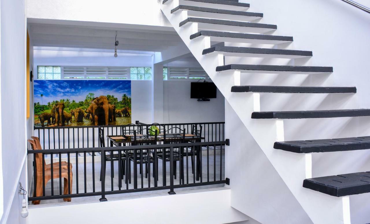 Ceylon Saradiel Home Stay Mawanella Buitenkant foto